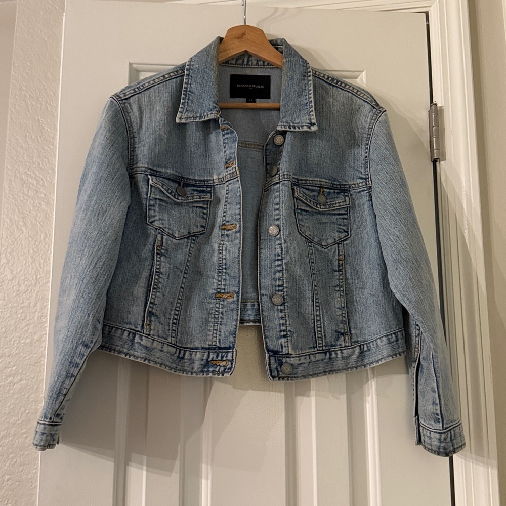Banana Republic Cropped Denim Jacket PETITE SMALL